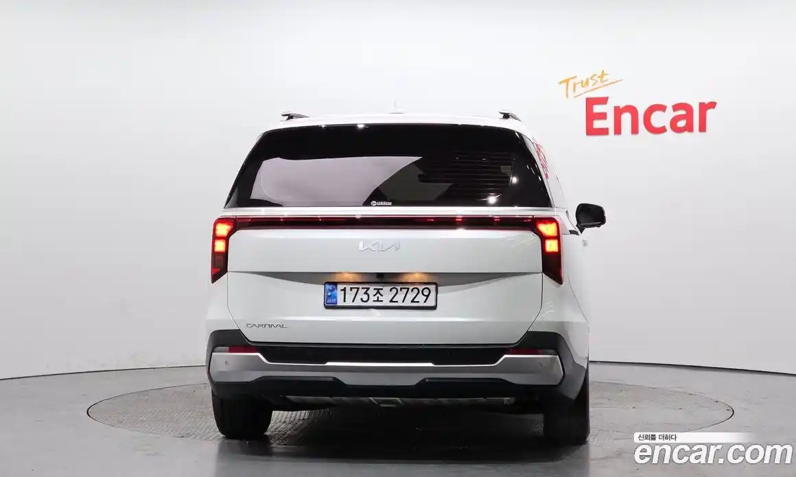 Kia Canival 2024 3.5 Автомат в Москве № 20473, фото 18