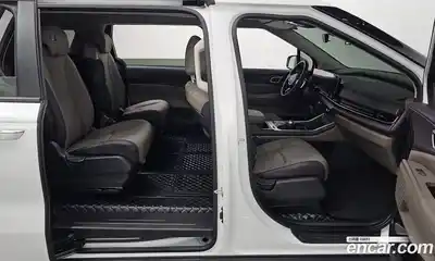 Kia Canival 2024 3.5 Автомат в Москве № 20473, миниатюра 10