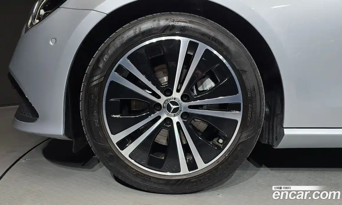 Mercedes-Benz E-Class 2021 2.0 Автомат в Москве № 206770, фото 14