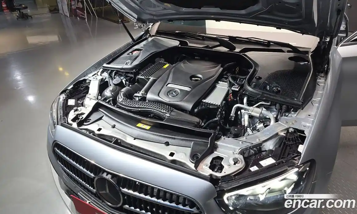 Mercedes-Benz E-Class 2021 2.0 Автомат в Москве № 206770, фото 16