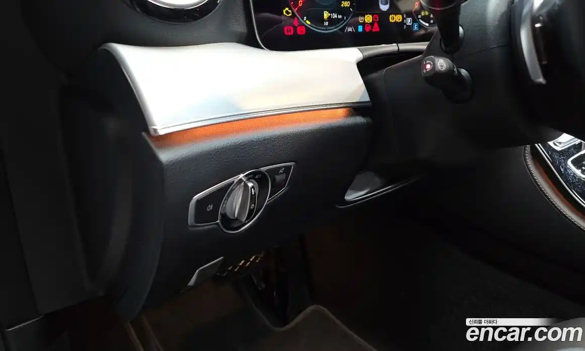 Mercedes-Benz E-Class 2021 2.0 Автомат в Москве № 206770, фото 10