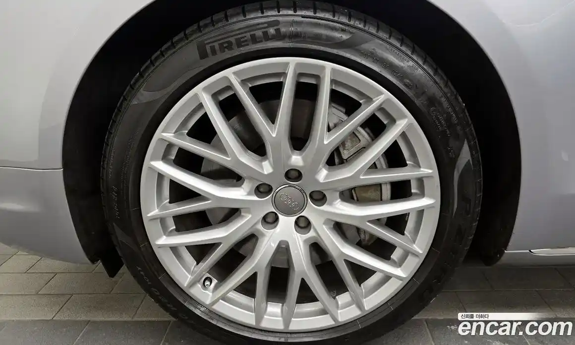 Audi A8 2015 4.0 Автомат в Москве № 212504, фото 13