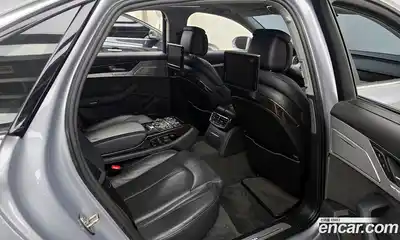 Audi A8 2015 4.0 Автомат в Москве № 212504, миниатюра 3