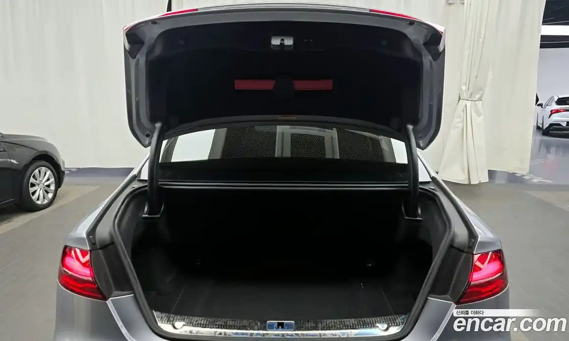 Audi A8 2015 4.0 Автомат в Москве № 212504, фото 10