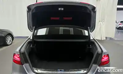 Audi A8 2015 4.0 Автомат в Москве № 212504, миниатюра 10