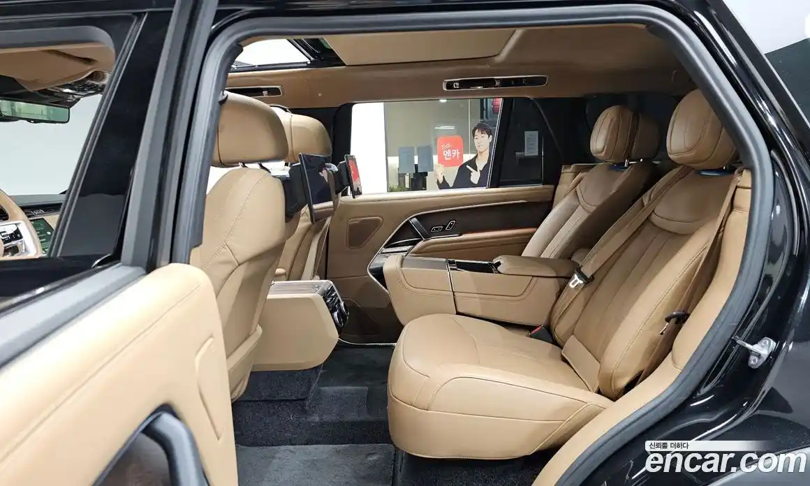 Land Rover Range-Rover 2023 4.4 Автомат в Москве № 213350, фото 13