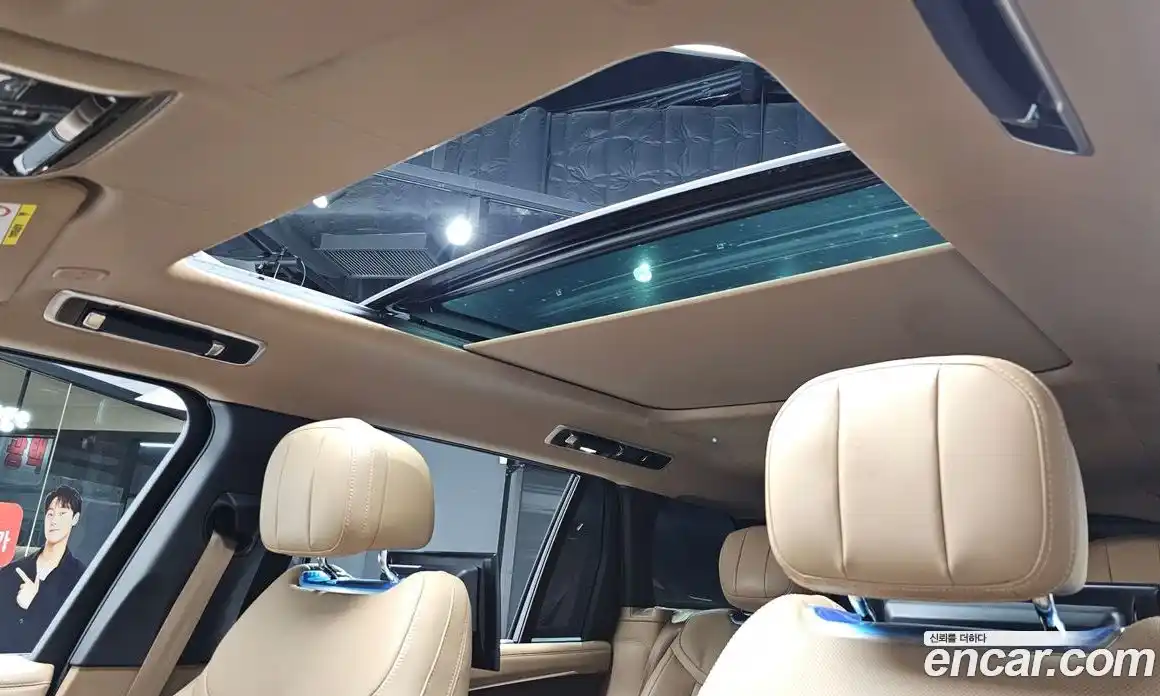 Land Rover Range-Rover 2023 4.4 Автомат в Москве № 213350, фото 14