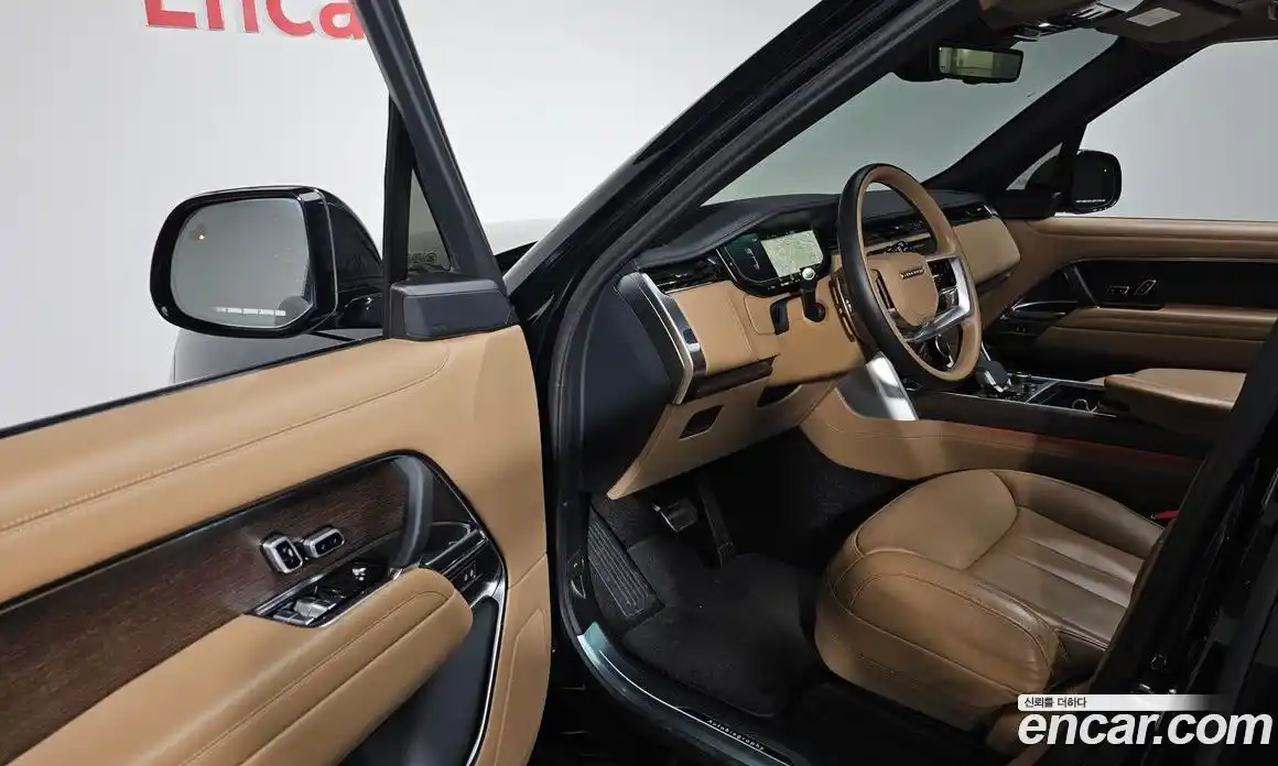 Land Rover Range-Rover 2023 4.4 Автомат в Москве № 213350, фото 16