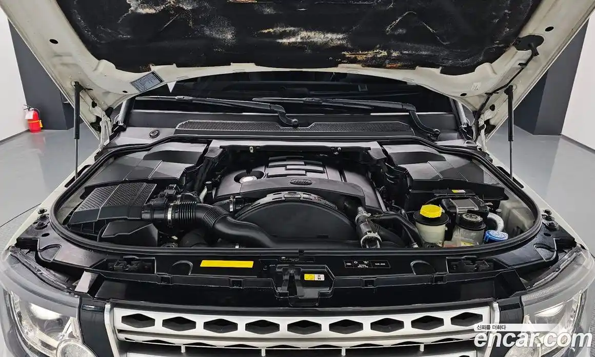 Land Rover Discovery 2016 3.0 Автомат в Москве № 213582, фото 1