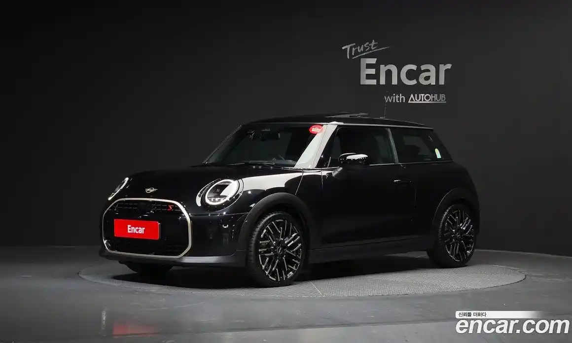 Mini Cooper 2025 2.0 Автомат в Москве № 213957, фото 3