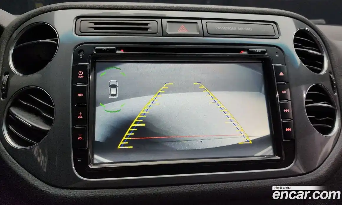 Volkswagen Tiguan 2015 2.0 Автомат в Москве № 215320, фото 7