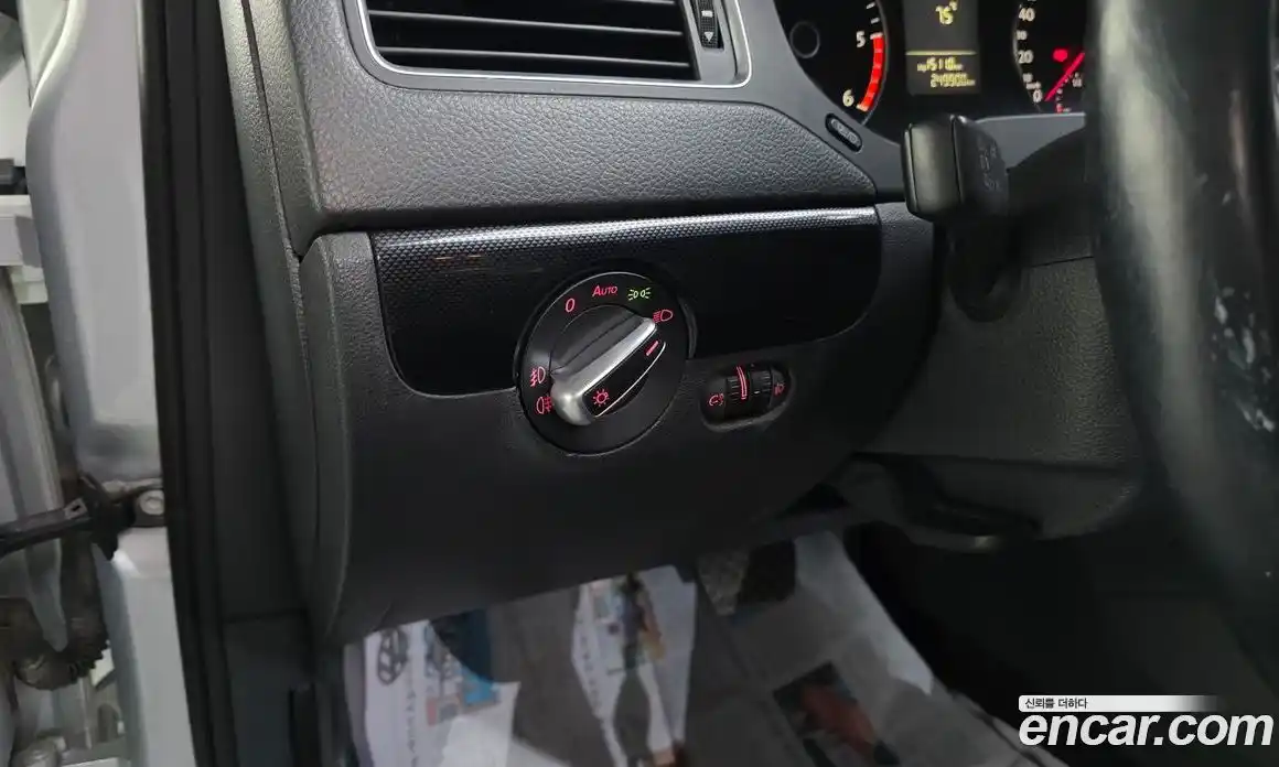 Volkswagen Jetta 2013 1.6 Автомат в Москве № 215373, фото 11