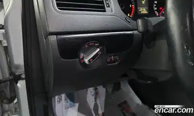 Volkswagen Jetta 2013 1.6 Автомат в Москве № 215373, миниатюра 11