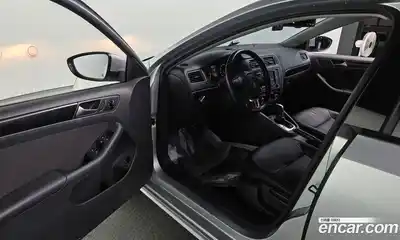 Volkswagen Jetta 2013 1.6 Автомат в Москве № 215373, миниатюра 12