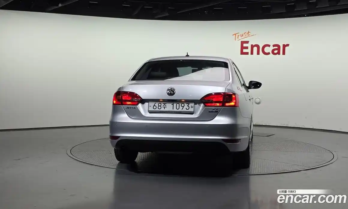 Volkswagen Jetta 2013 1.6 Автомат в Москве № 215373, фото 8