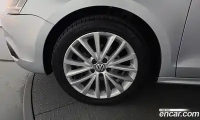Volkswagen Jetta 2013 1.6 Автомат в Москве № 215373, миниатюра 9