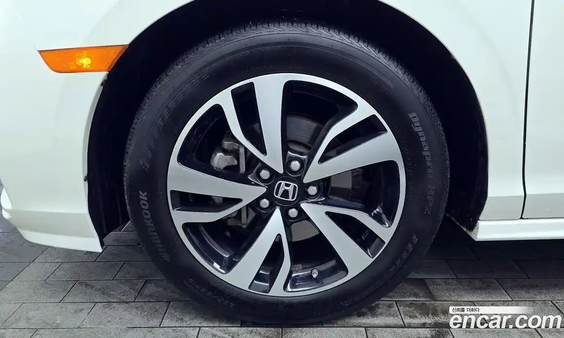 Honda Odyssey 2019 3.5 Автомат в Москве № 215680, фото 15