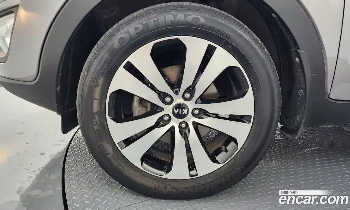 Kia Sportage 2013 2.0 Автомат в Москве № 21678, фото 7