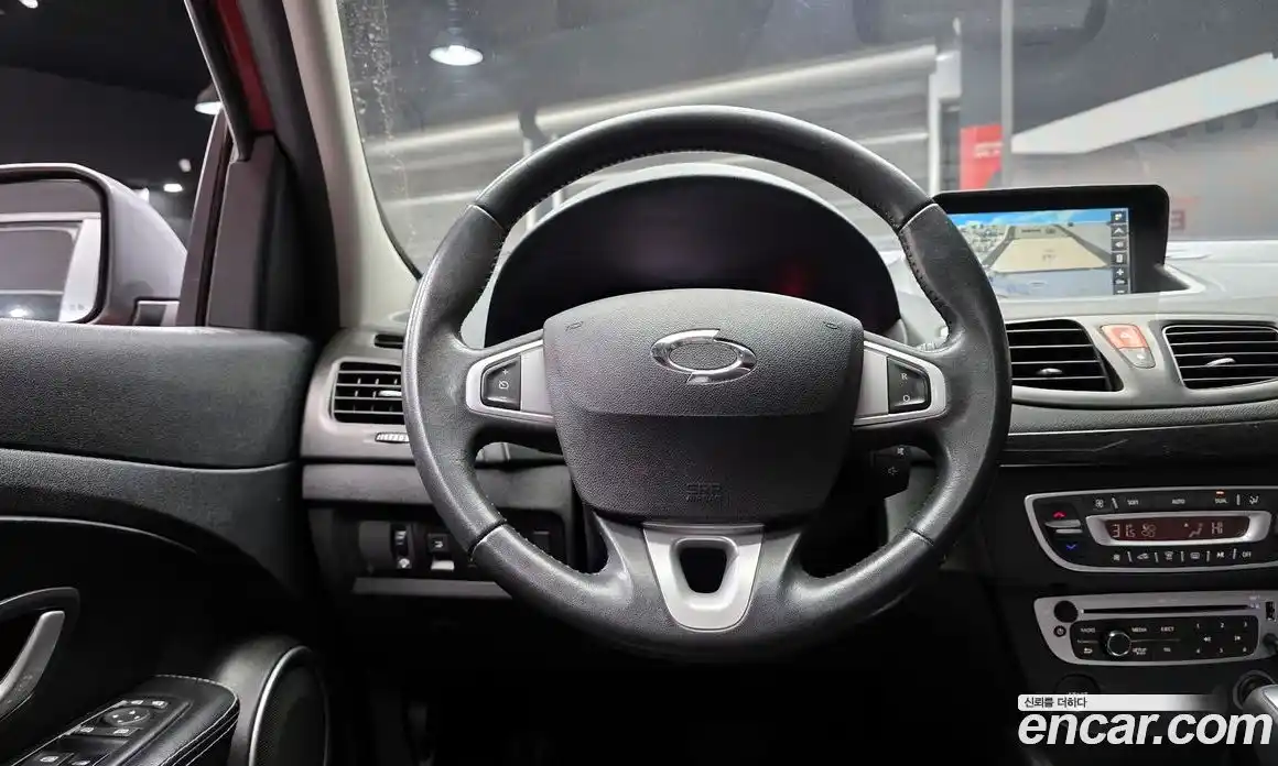 Renault SM3 2015 1.6 Автомат в Москве № 221472, фото 12