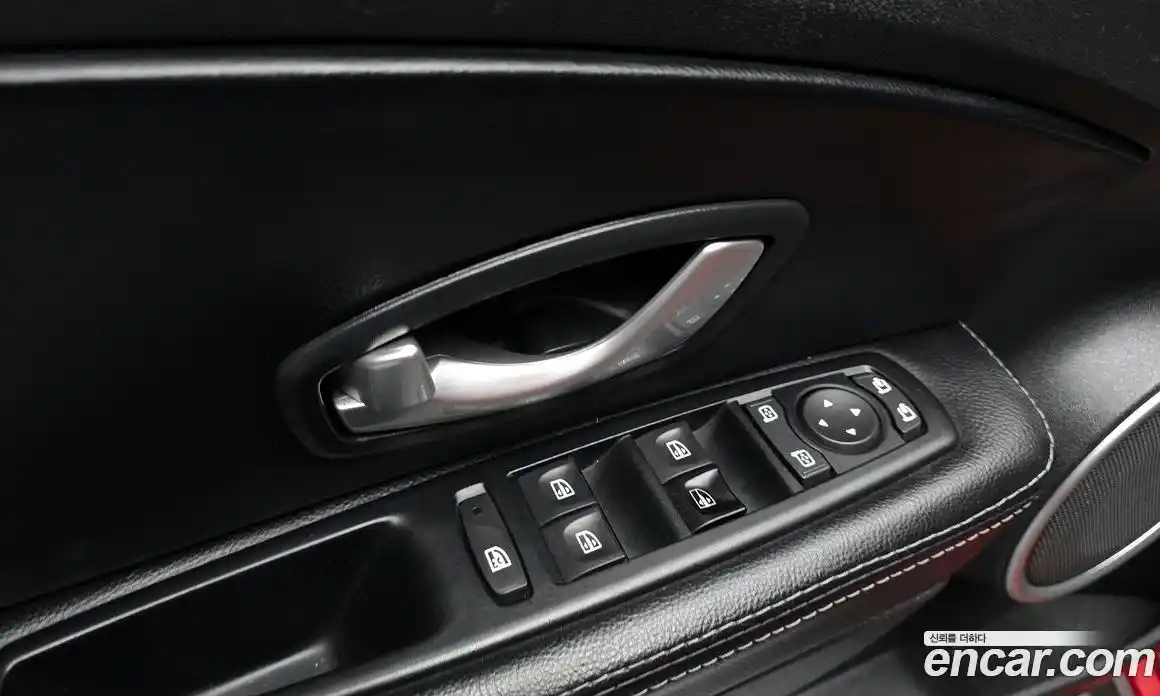 Renault SM3 2015 1.6 Автомат в Москве № 221472, фото 20