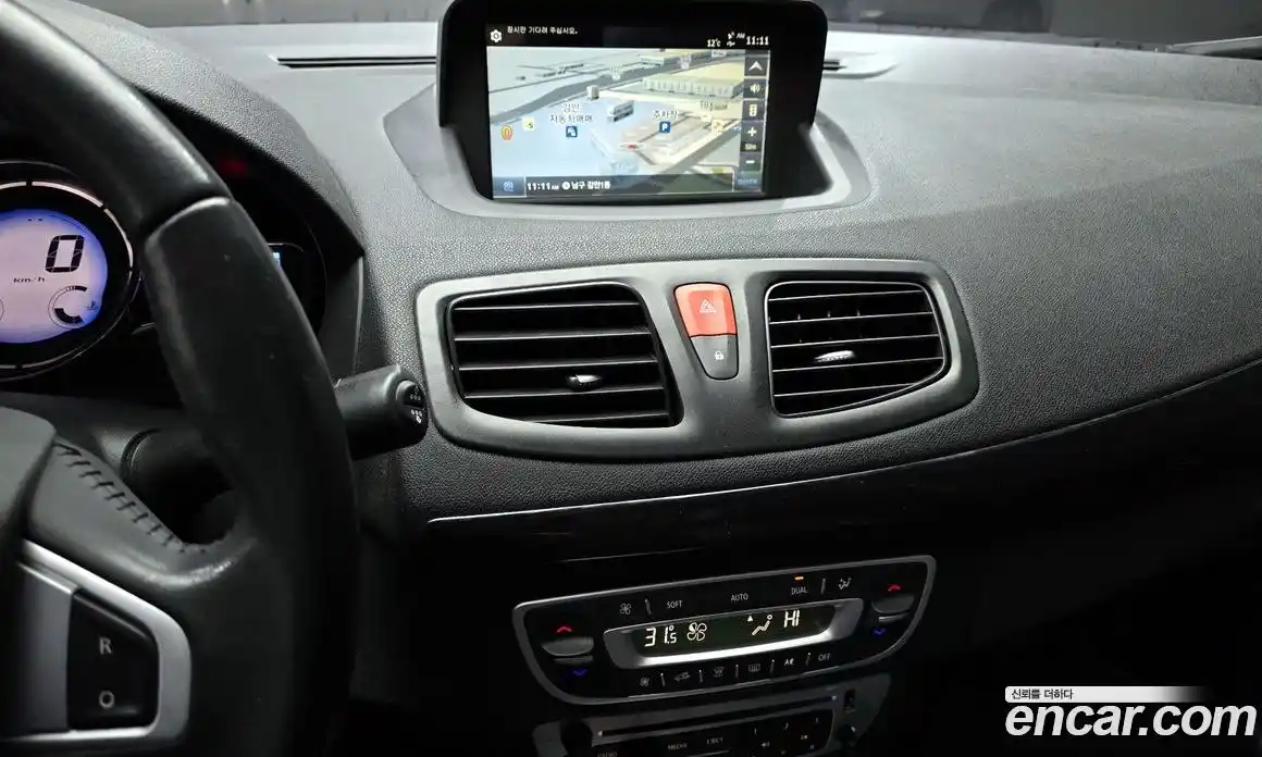 Renault SM3 2015 1.6 Автомат в Москве № 221472, фото 6