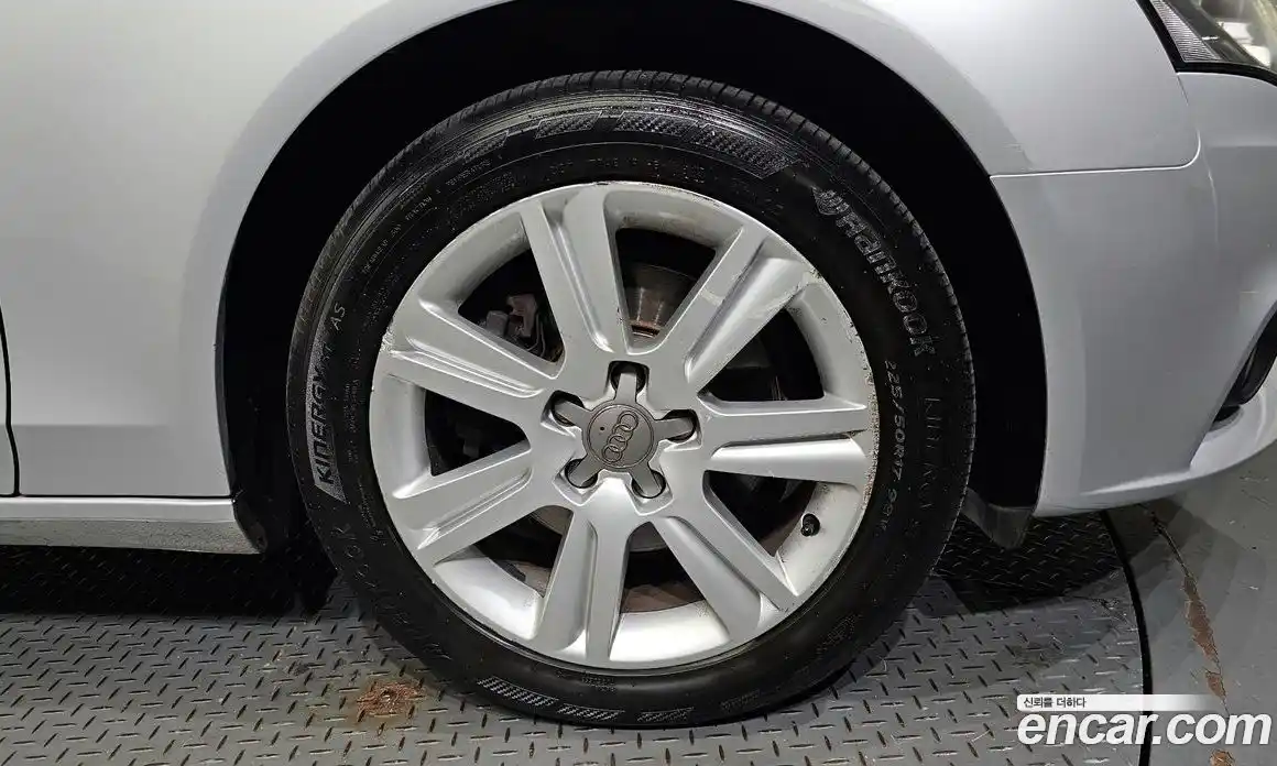 Audi A4 2010 2.0 Автомат в Москве № 229536, фото 8