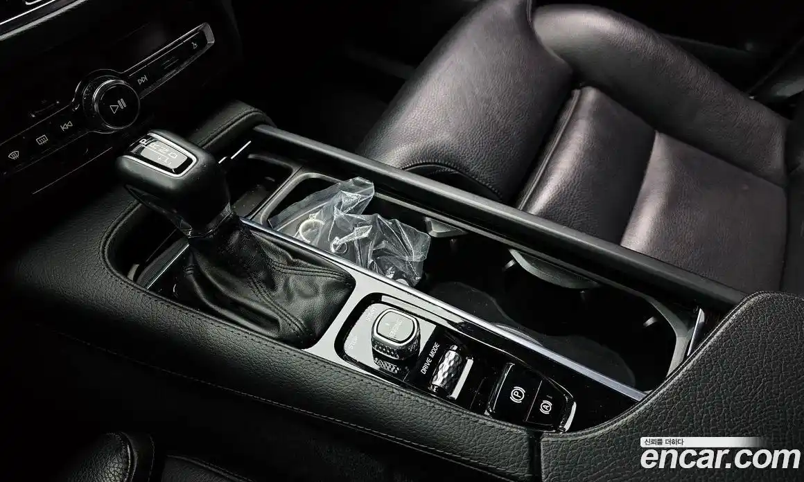 Volvo XC90 2017 2.0 Автомат в Москве № 230614, фото 8