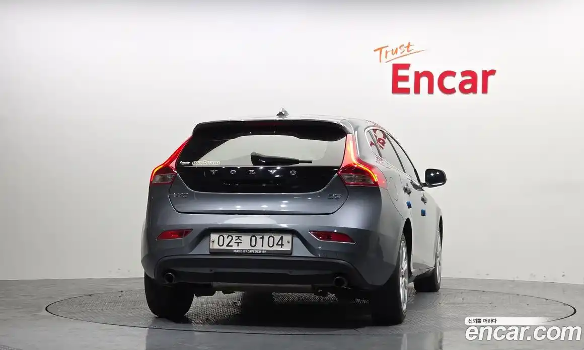 Volvo V40 2016 2.0 Автомат в Москве № 230627, фото 6