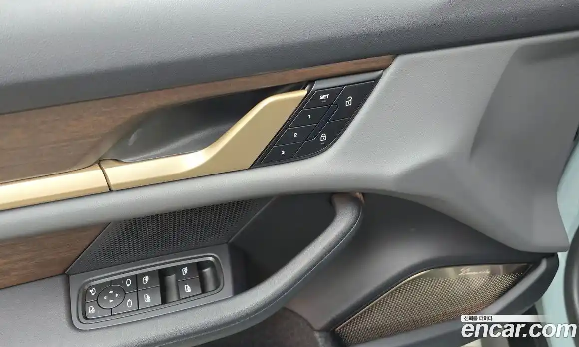 Porsche Taycan 2025 0.1 Автомат в Москве № 230924, фото 18