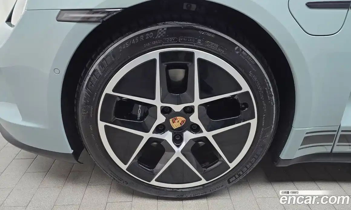 Porsche Taycan 2025 0.1 Автомат в Москве № 230924, фото 8