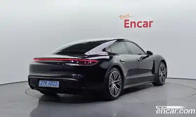 Porsche Taycan 2025 0.1 Автомат в Москве № 230933, миниатюра 12