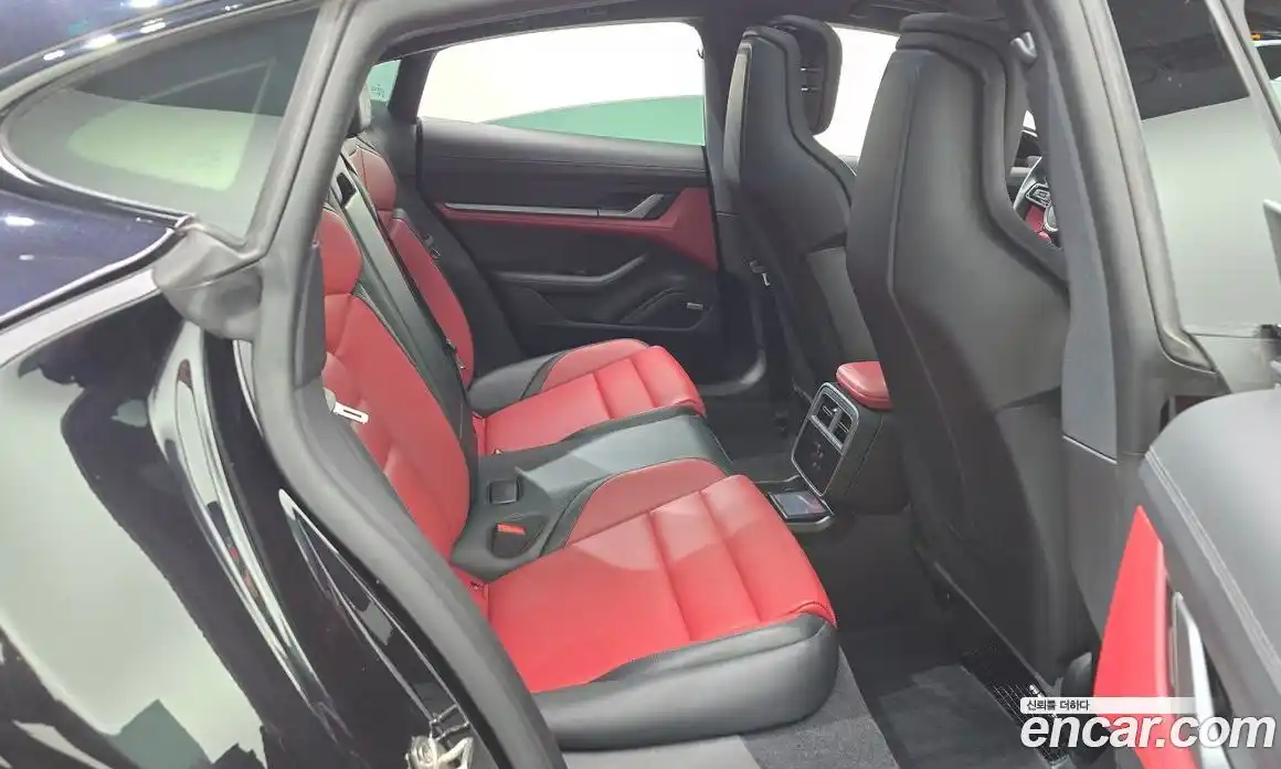 Porsche Taycan 2025 0.1 Автомат в Москве № 230933, фото 6