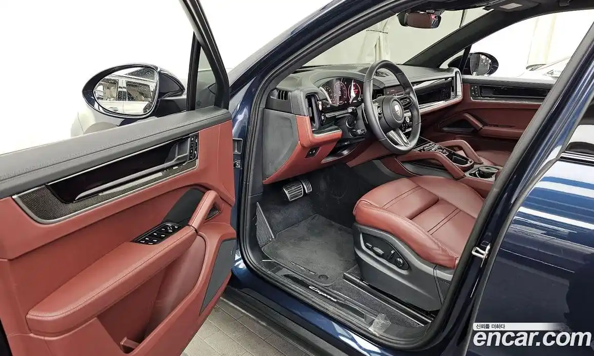 Porsche Cayenne 2024 3.0 Автомат в Москве № 230947, фото 12