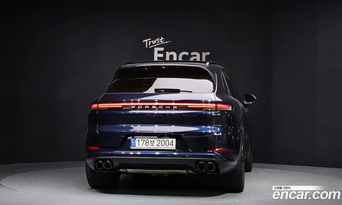 Porsche Cayenne 2024 3.0 Автомат в Москве № 230947, фото 16