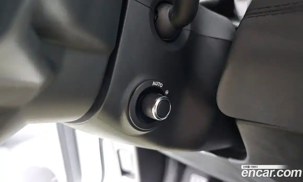 Land Rover Range-Rover Evoque 2022 2.0 Автомат в Москве № 231200, фото 12