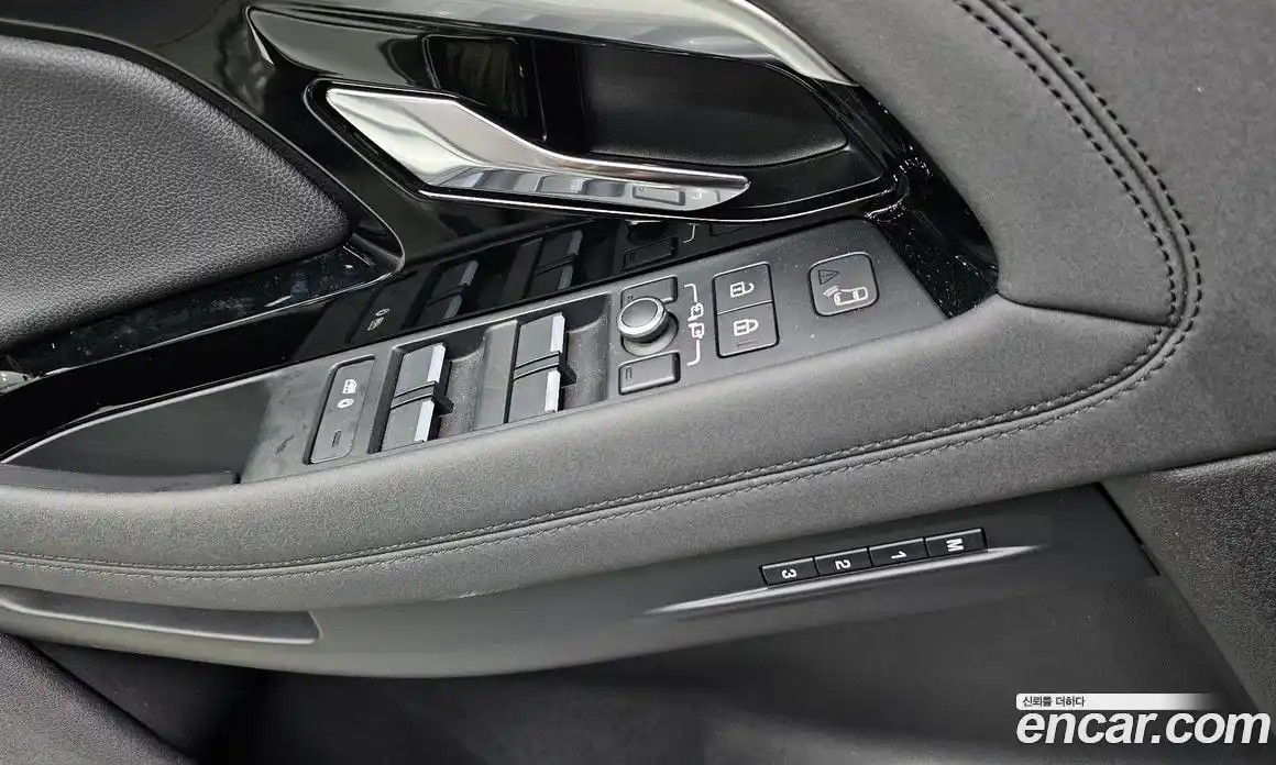 Land Rover Range-Rover Evoque 2022 2.0 Автомат в Москве № 231200, фото 15