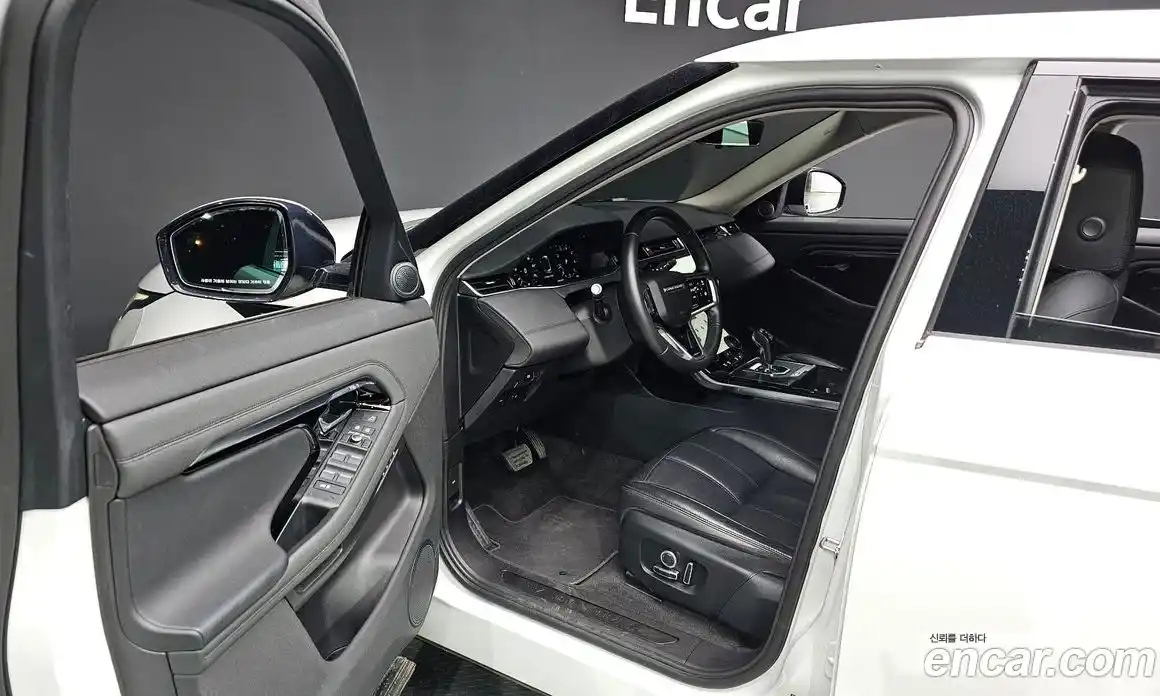 Land Rover Range-Rover Evoque 2022 2.0 Автомат в Москве № 231200, фото 20