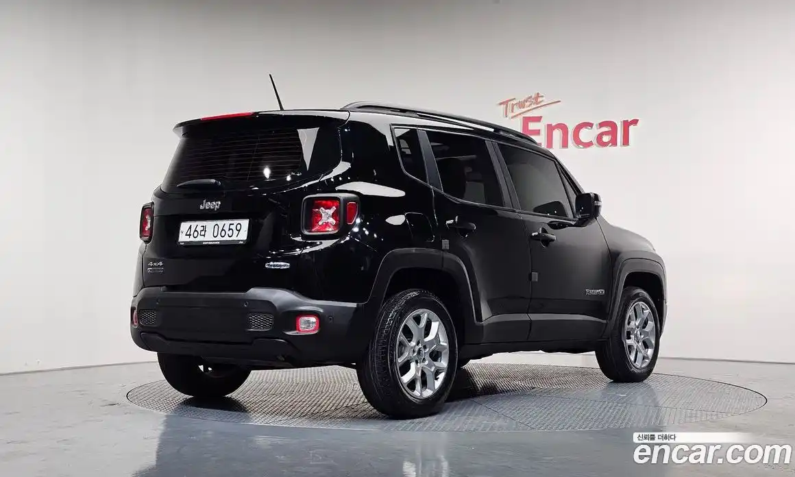 Jeep Renegade 2015 2.0 Автомат в Москве № 232447, фото 16