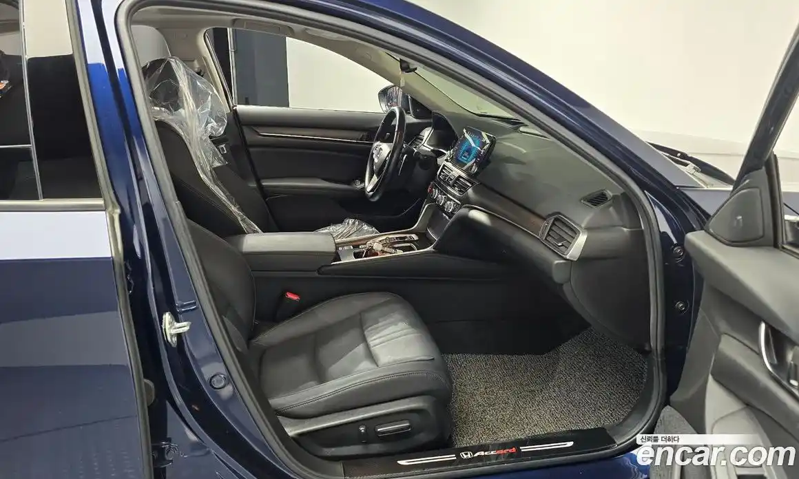 Honda Accord 2021 2.0 Автомат в Москве № 232855, фото 1