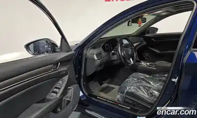 Honda Accord 2021 2.0 Автомат в Москве № 232855, миниатюра 8