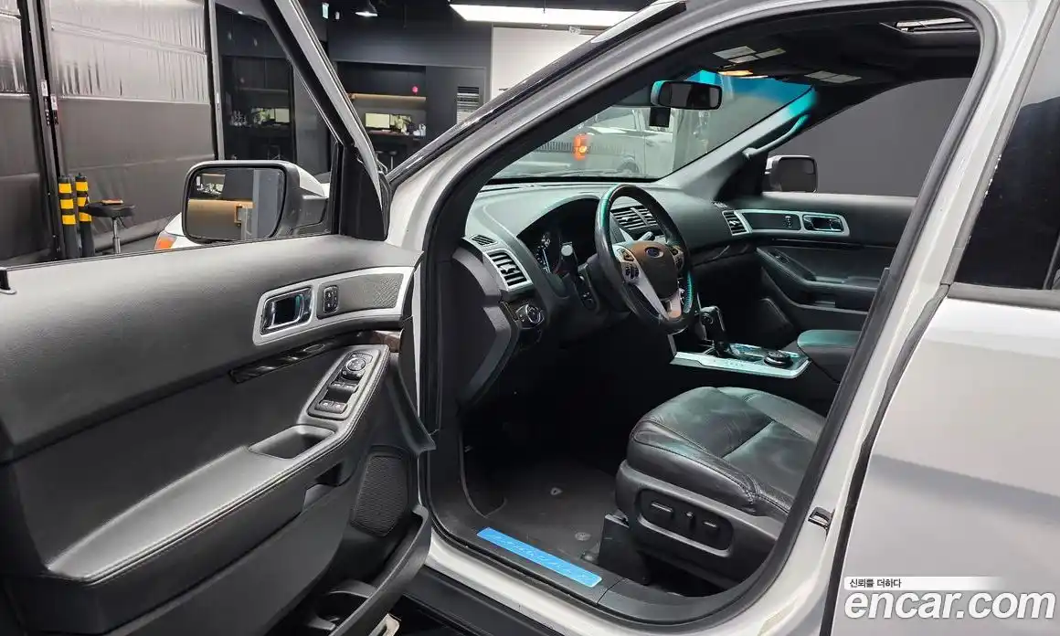 Ford Explorer 2014 3.5 Автомат в Москве № 233298, фото 10