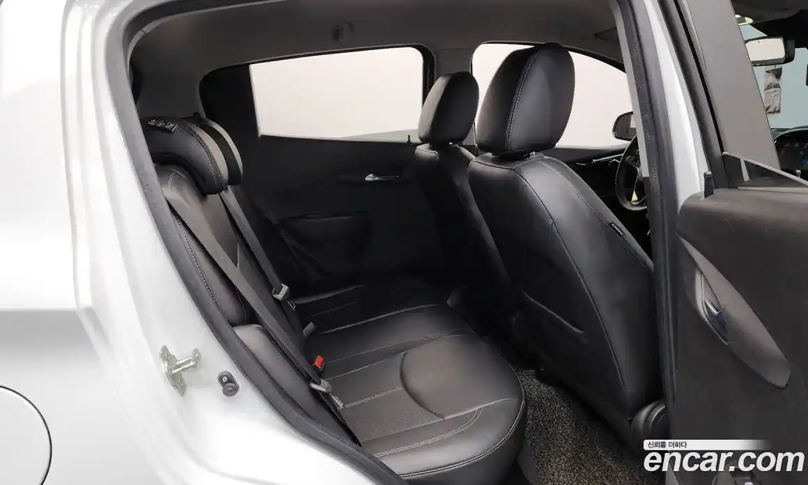 Chevrolet Spark 2017 1.0 Автомат в Москве № 238730, фото 8