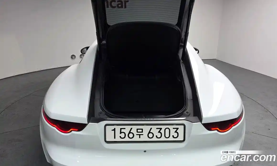 Jaguar F-Type 2019 2.0 Автомат в Москве № 240223, фото 11