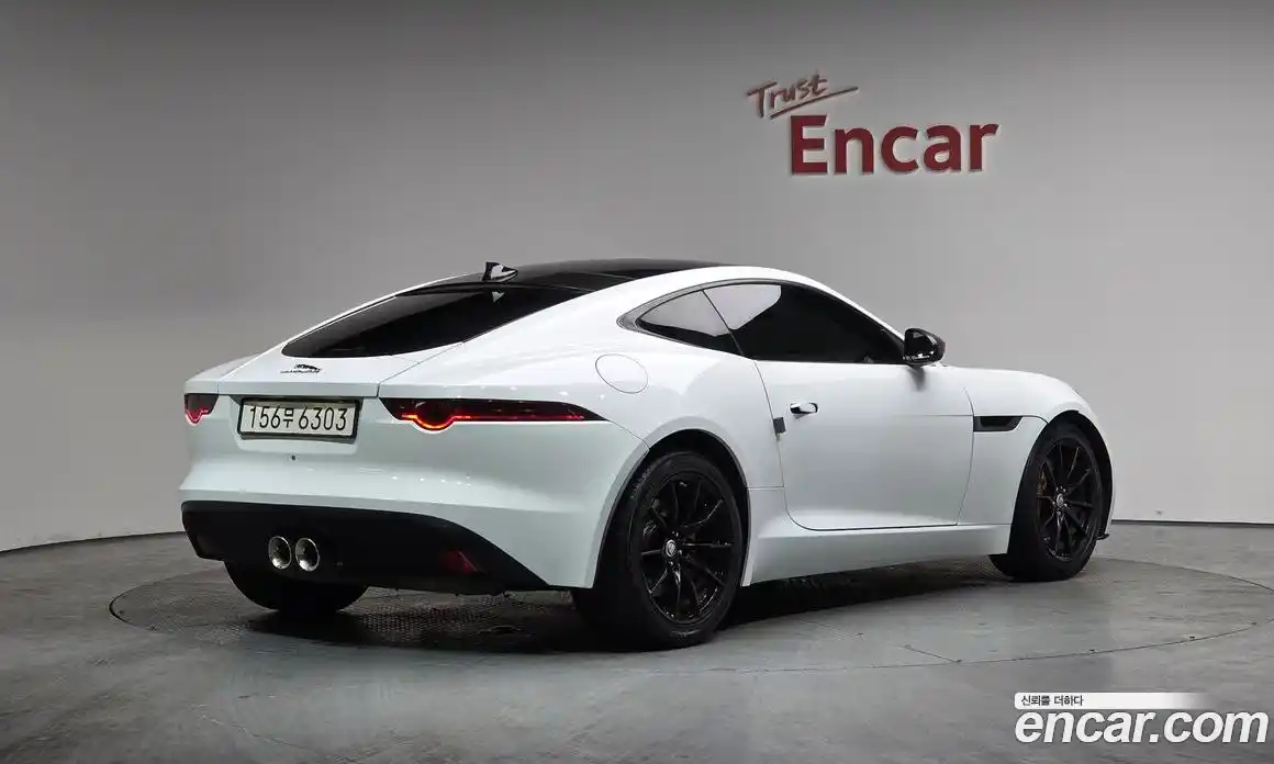 Jaguar F-Type 2019 2.0 Автомат в Москве № 240223, фото 6