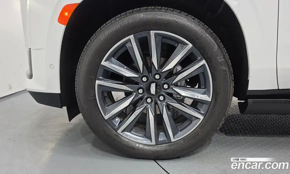 Cadillac Escalade 2023 6.2 Автомат в Москве № 256359, фото 15