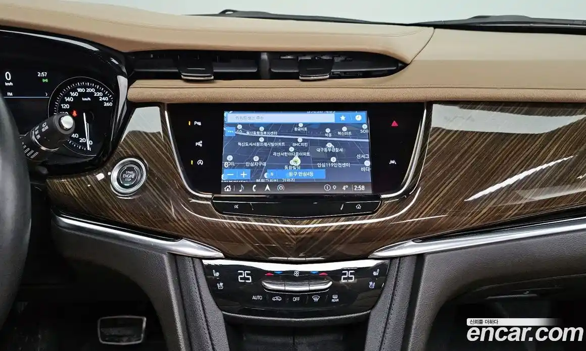 Cadillac XT6 2022 3.6 Автомат в Москве № 256449, фото 16