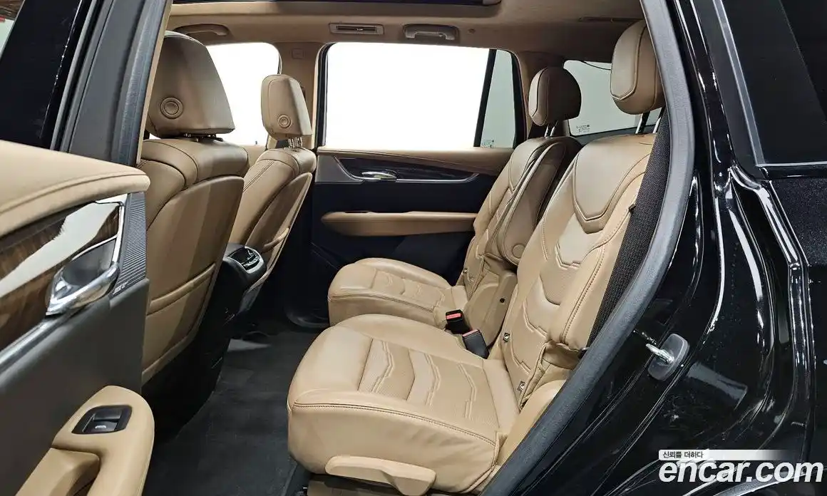 Cadillac XT6 2022 3.6 Автомат в Москве № 256449, фото 18