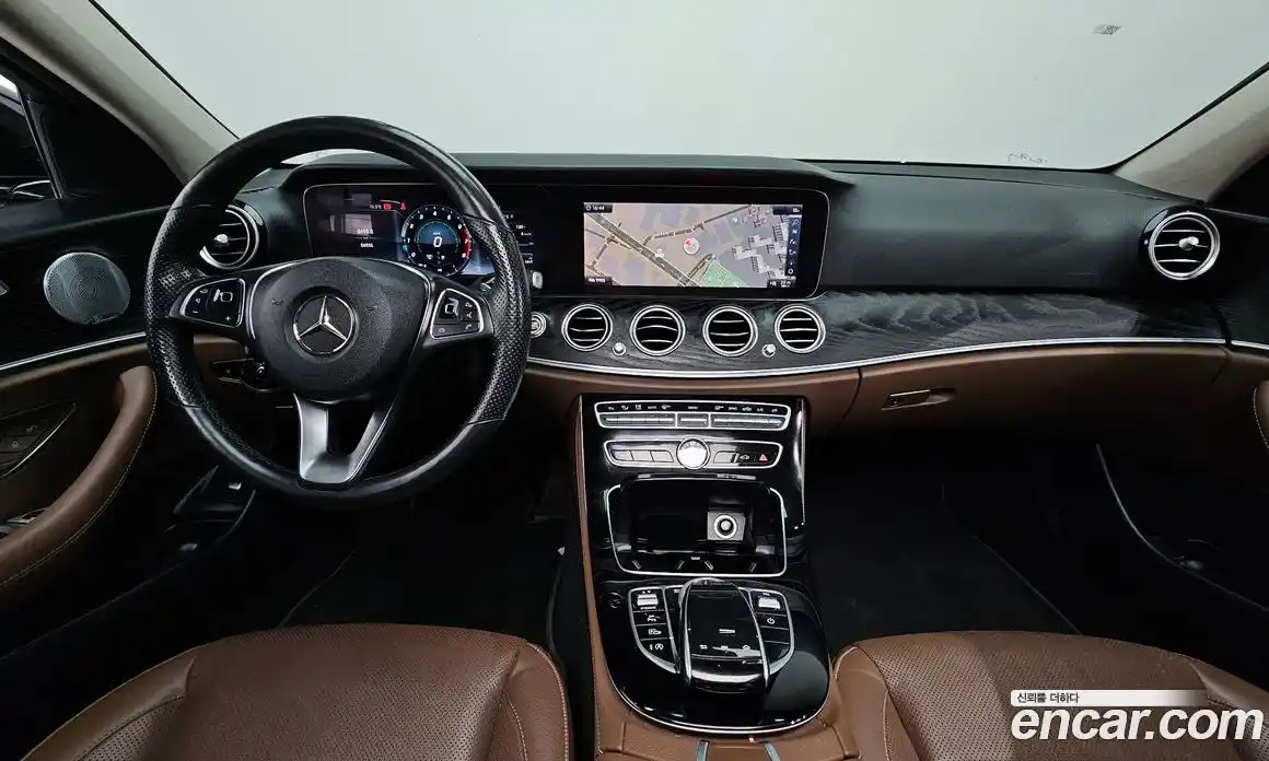 Mercedes-Benz E-Class 2018 2.0 Автомат в Москве № 265263, фото 11