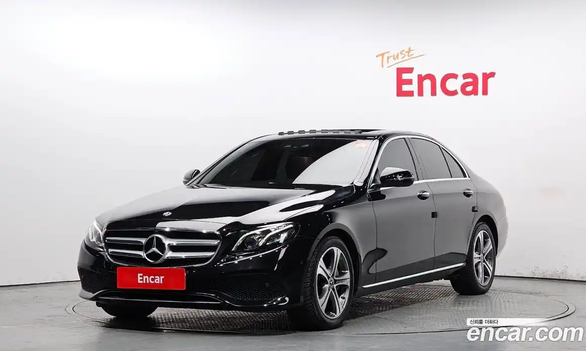 Mercedes-Benz E-Class 2018 2.0 Автомат в Москве № 265263, фото 14