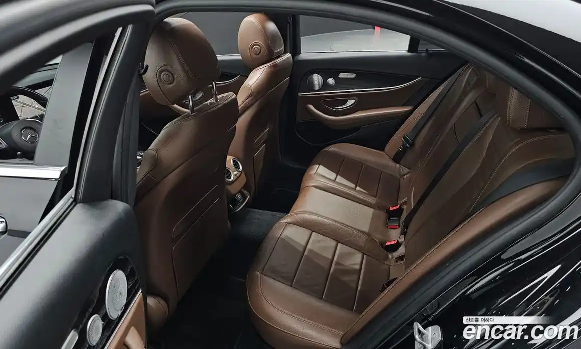 Mercedes-Benz E-Class 2018 2.0 Автомат в Москве № 265263, фото 20